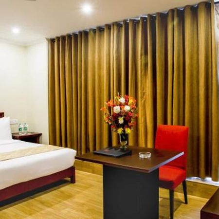 Clarks Inn Nehru Place Ню Делхи Екстериор снимка