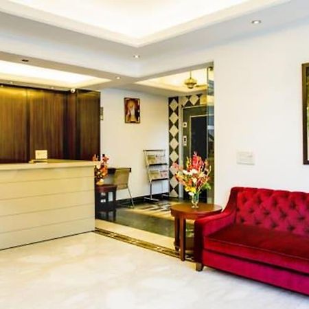 Clarks Inn Nehru Place Ню Делхи Екстериор снимка